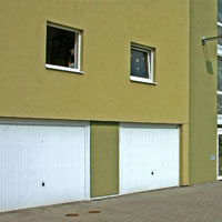 Garážová vrata - Brno bytový dům